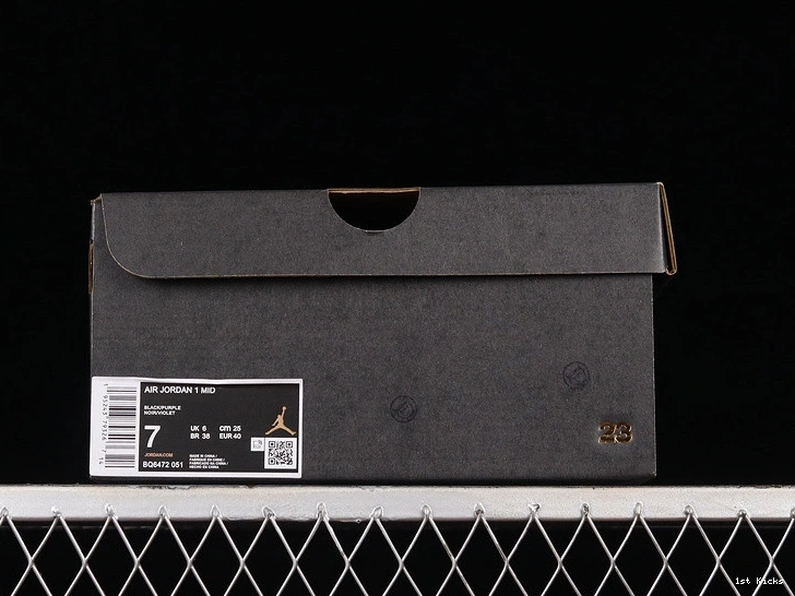 1 (Women's) - Black Jordan Purple BQ6472-051 Mid 0908